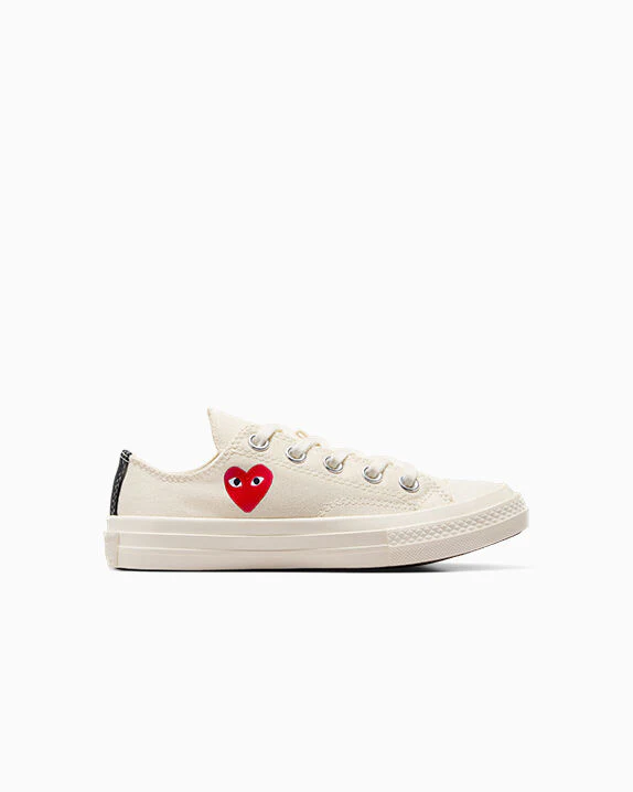 Converse X Comme des Garçons PLAY Chuck 70 OG Single Heart Low Top - Image 16