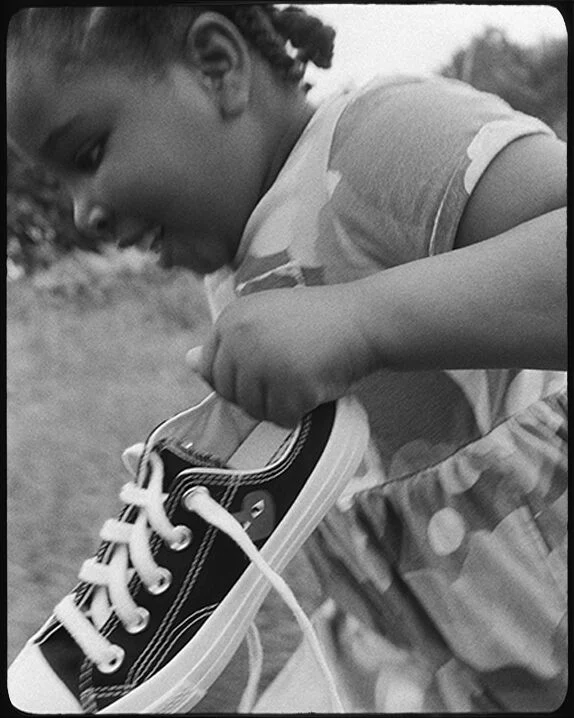 Converse X Comme des Garçons PLAY Chuck 70 OG Single Heart Low Top - Image 9