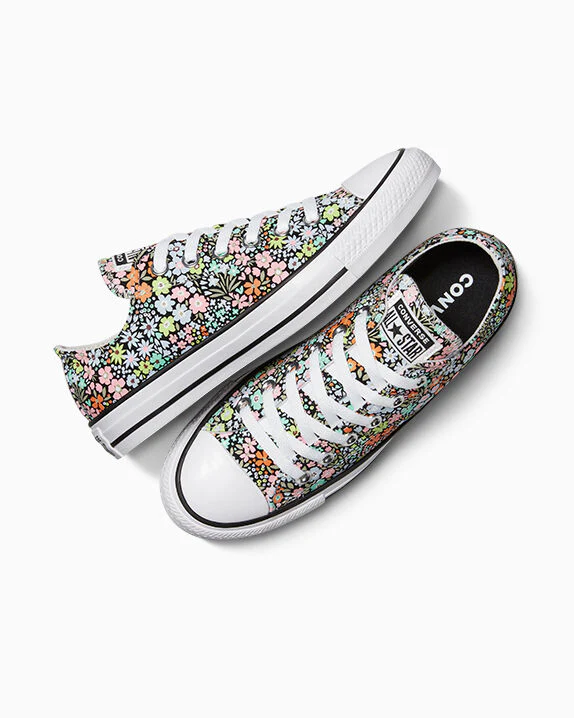 Chuck Taylor All Star Mini Flowers Low Top - Image 3
